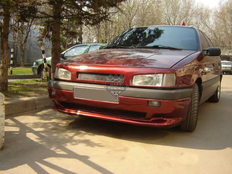 Накладка на передний бампер Rieger Volkswagen Passat B3