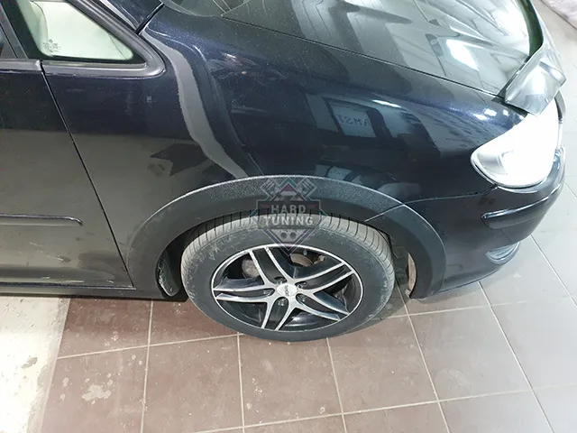 Накладка на арки Volkswagen Touran MK1 рестайлинг