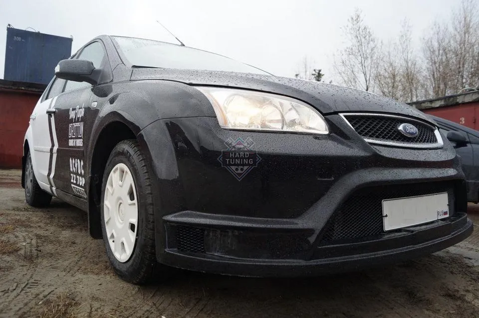 Передний бампер Ford Focus 2 дорестайлинг