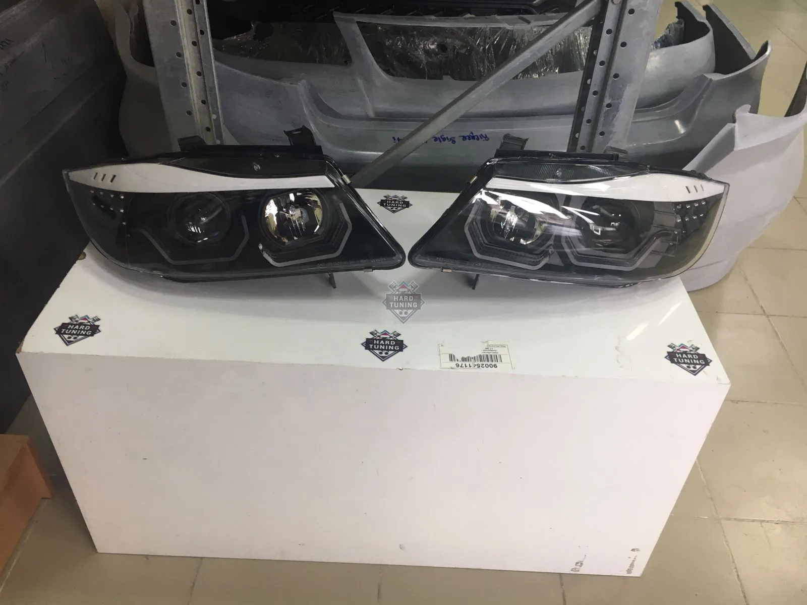Передние фары BMW E90/E91 (2005-2008) HEADLIGHTS ANGEL EYES LED 3D fits черные