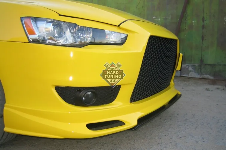 Центральный сплиттер передней накладки ZODIAK Mitsubishi Lancer 10 (2007-2011) стеклопластик