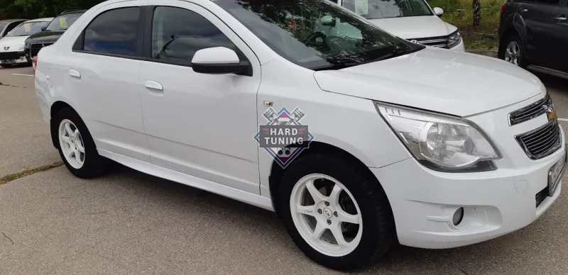 Накладки на пороги Chevrolet Cobalt