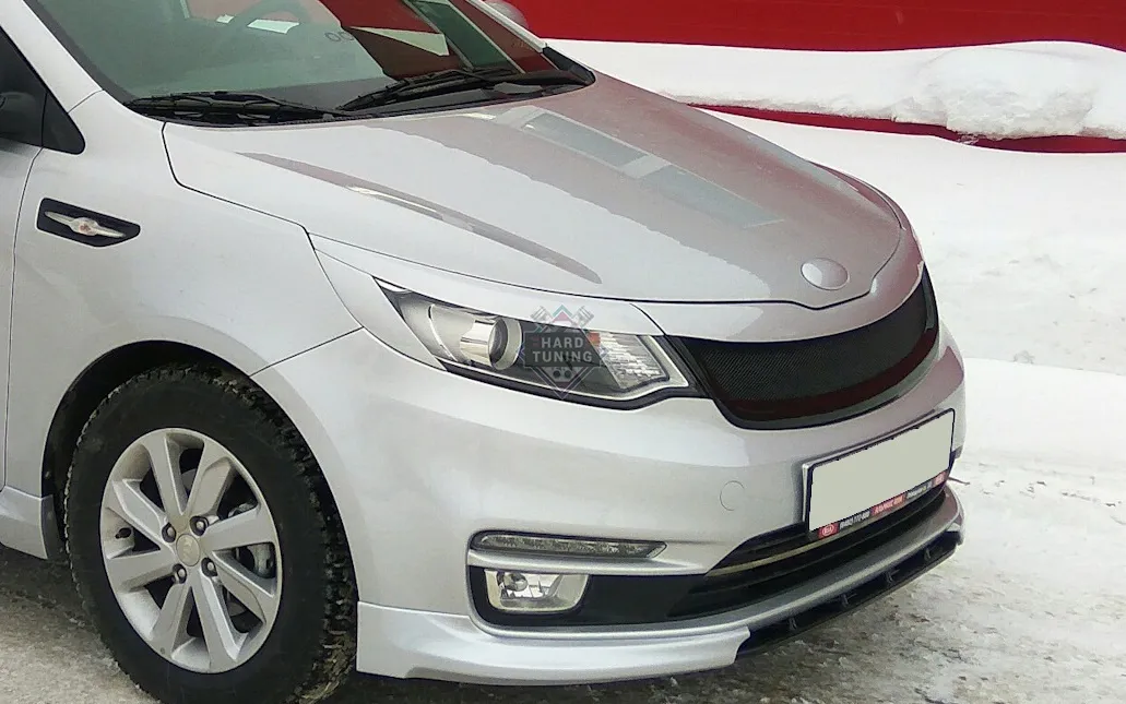 Накладки на фары широкие с боковыми лепестками KIA Rio 3 2015-2017