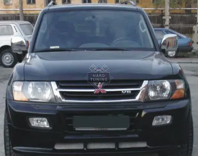 Накладка на передний бампер Mitsubishi Pajero 3/4