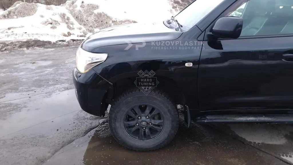 Передние крылья Toyota Land Cruiser 200 (2007-2015) штатные пластиковые комплект