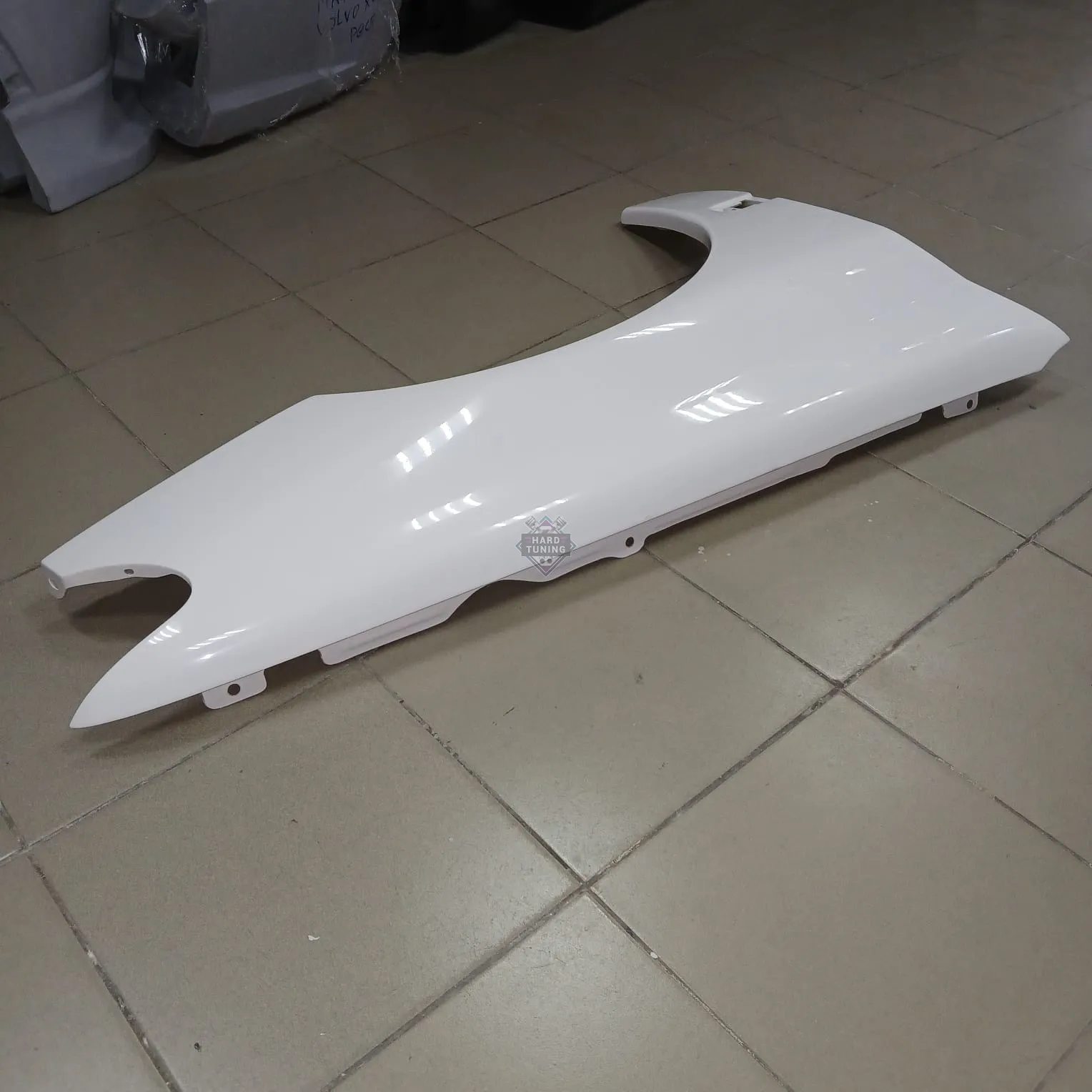 Передние крылья Peugeot 406 1995-1999 штатные пластиковые комплект