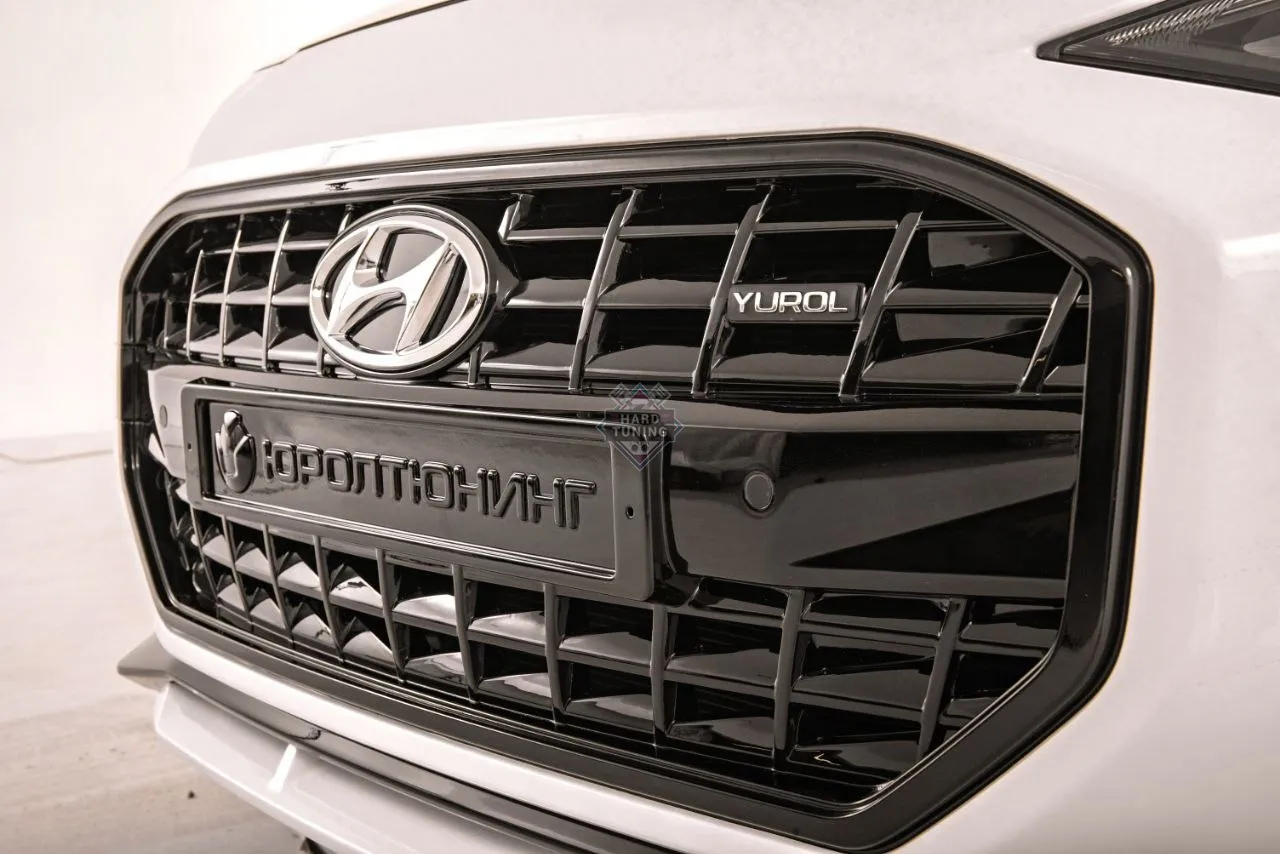 Передний бампер GRILL Hyundai Solaris 2 (2020-2022) рест под линзы / под рефлектор
