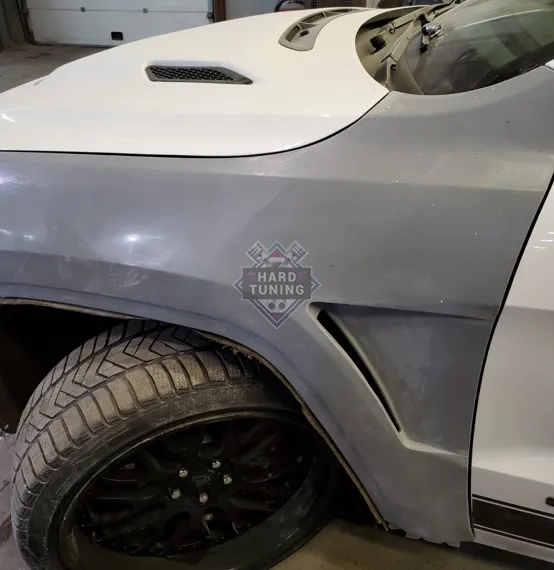 Передние крылья HT Jeep Grand Cherokee WK2