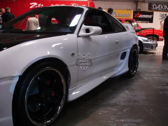 Накладки на пороги VellSide Toyota MR2
