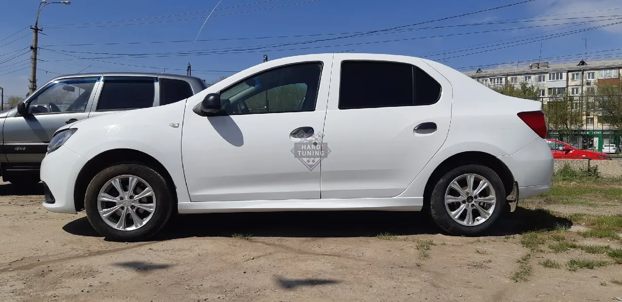 Накладки на пороги для Renault Logan 2 ABS