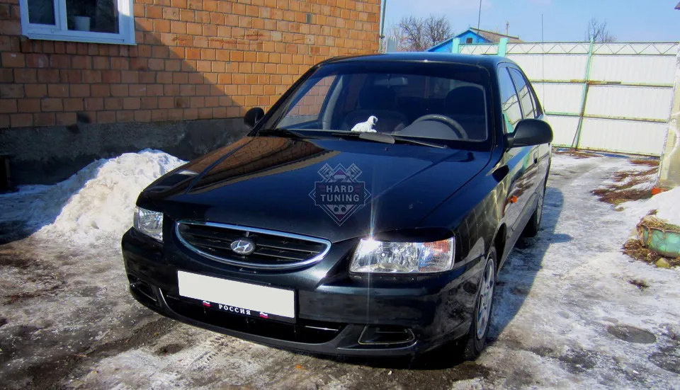 Накладки на фары Hyundai Accent