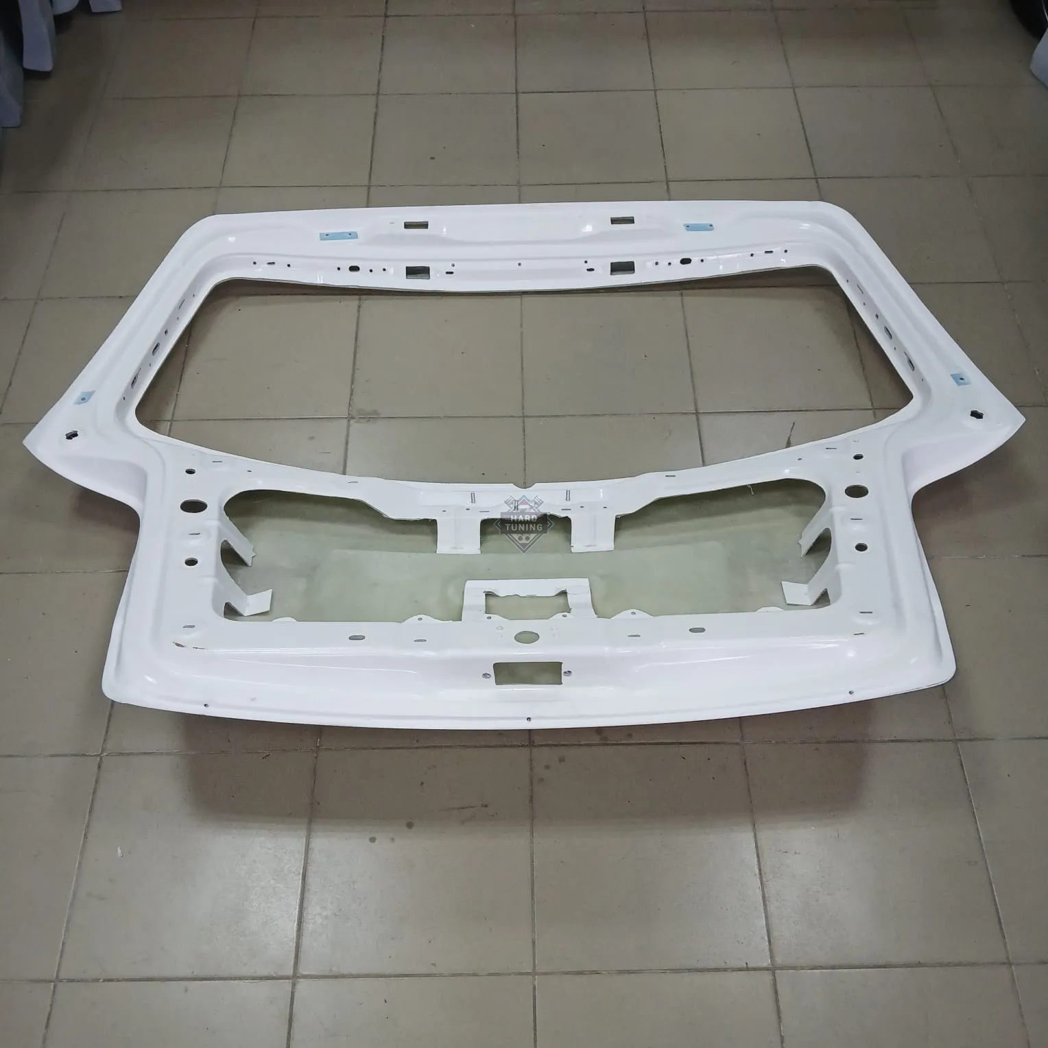 Крышка багажника стеклопластик Volkswagen Touran 1