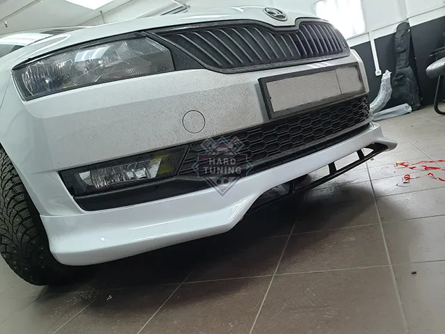 Передняя накладка CSR Style Skoda Rapid
