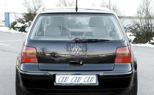 Накладка на крышку багажника нижняя Volkswagen Golf 4