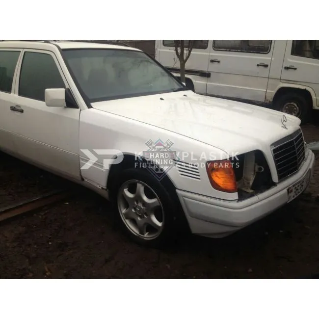 Передние крылья Mercedes E-Class W124 с жабрами пластиковые штатные комплект
