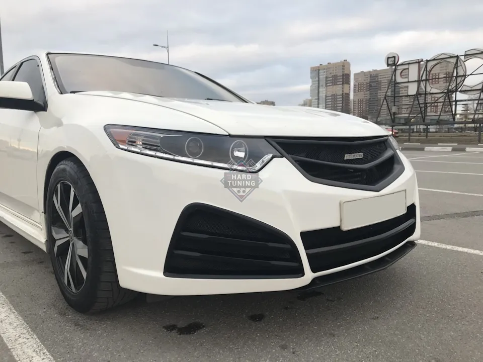 Передний бампер AGRESSOR Honda Accord 8 (2008-2013)
