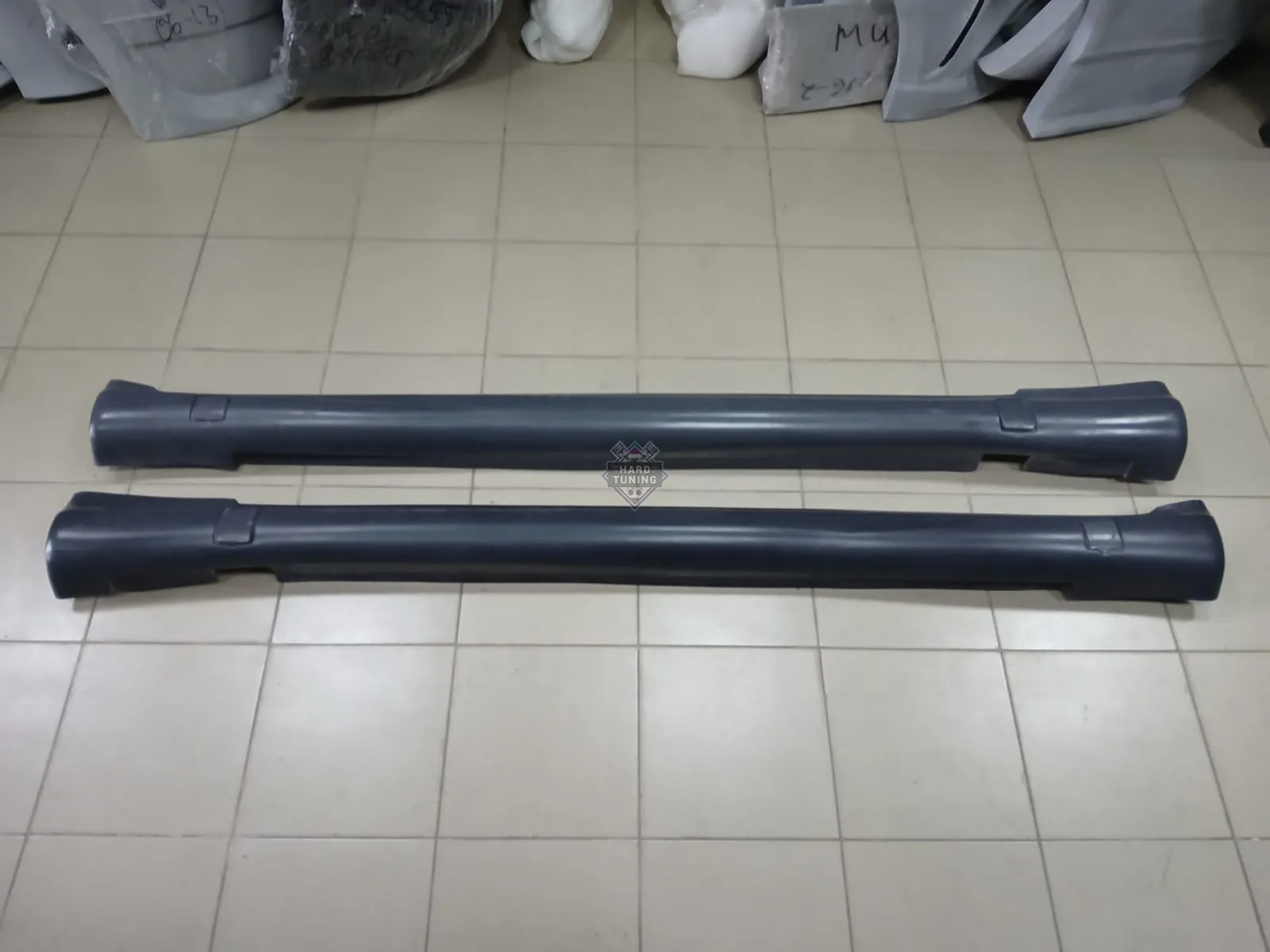 Накладки на пороги AMG F43 Mercedes C-Class W202