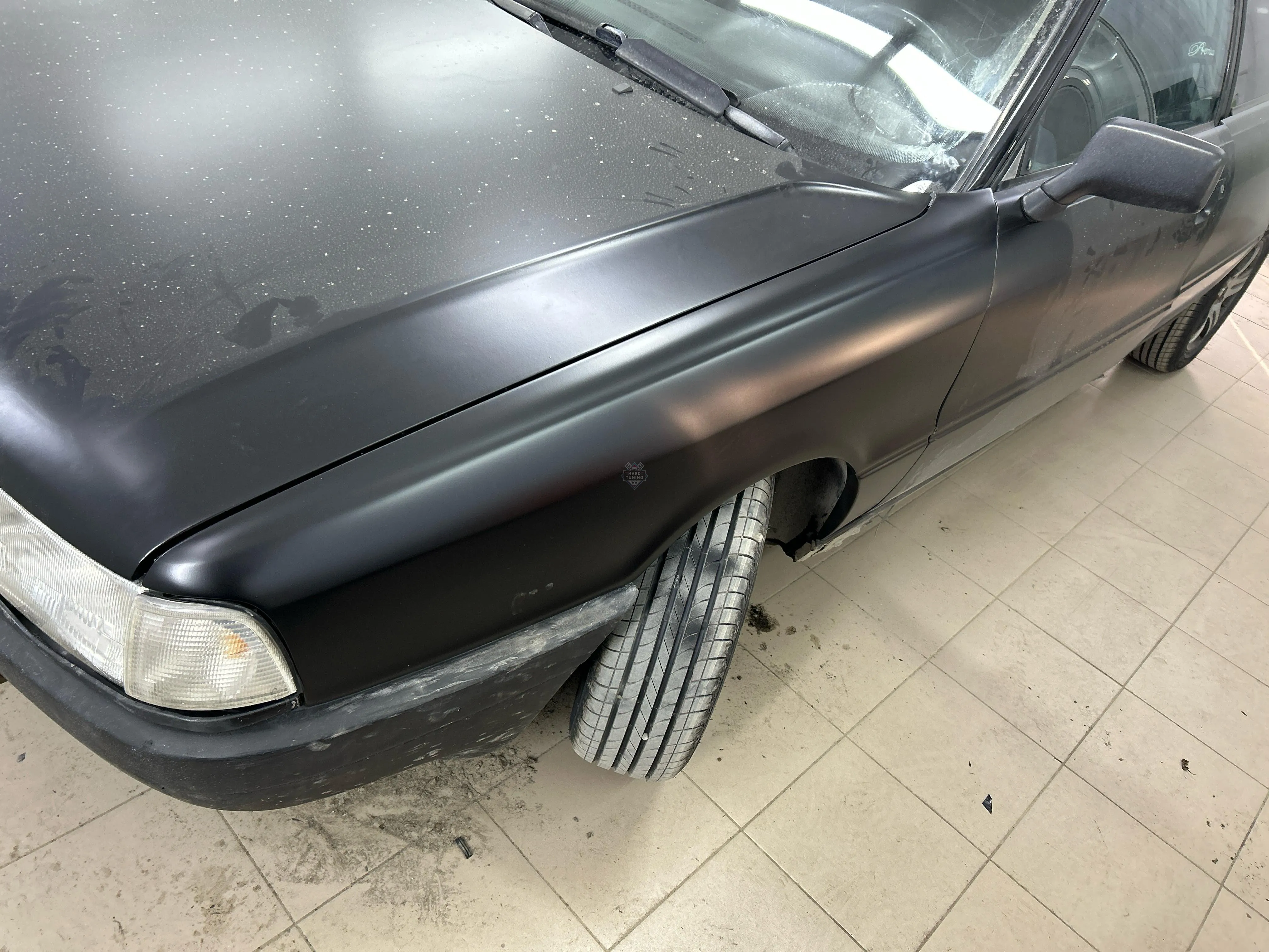 Передние крылья Audi 80 B3 пластиковые штатные комплект
