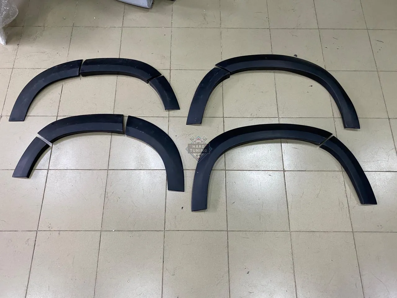 Расширители арок CARACTERE VW Tiguan
