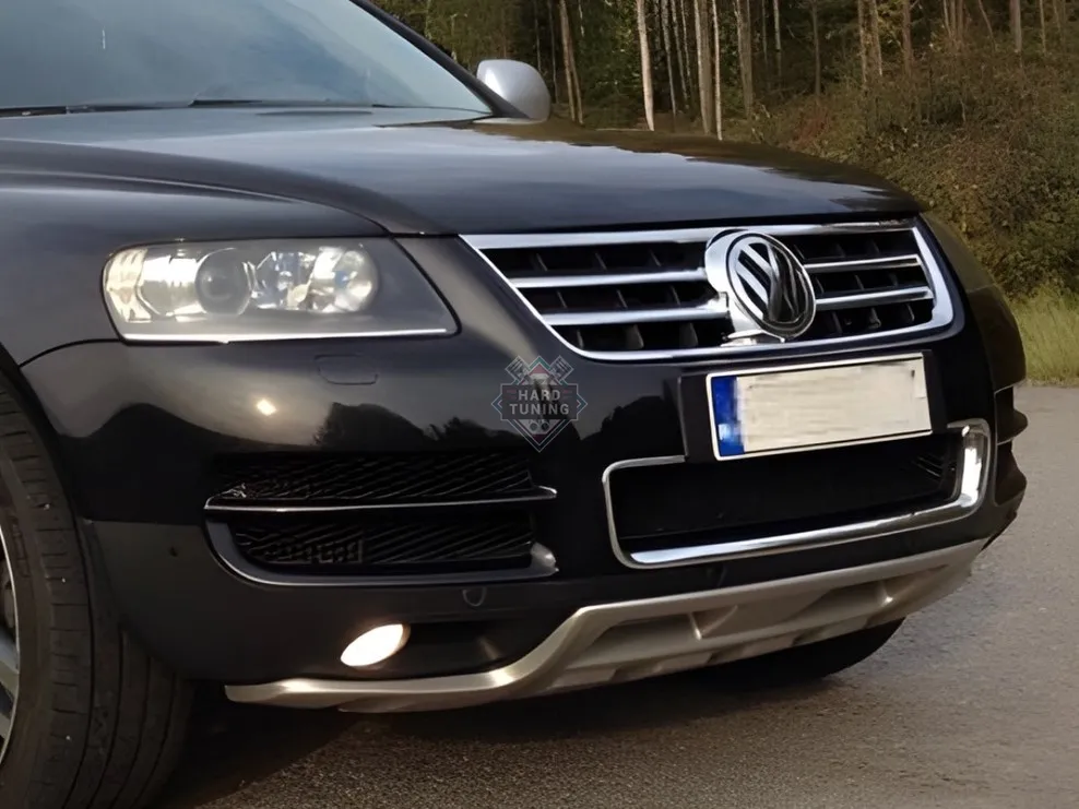 Накладка на передний бампер Volkswagen Touareg Дорестайлинг