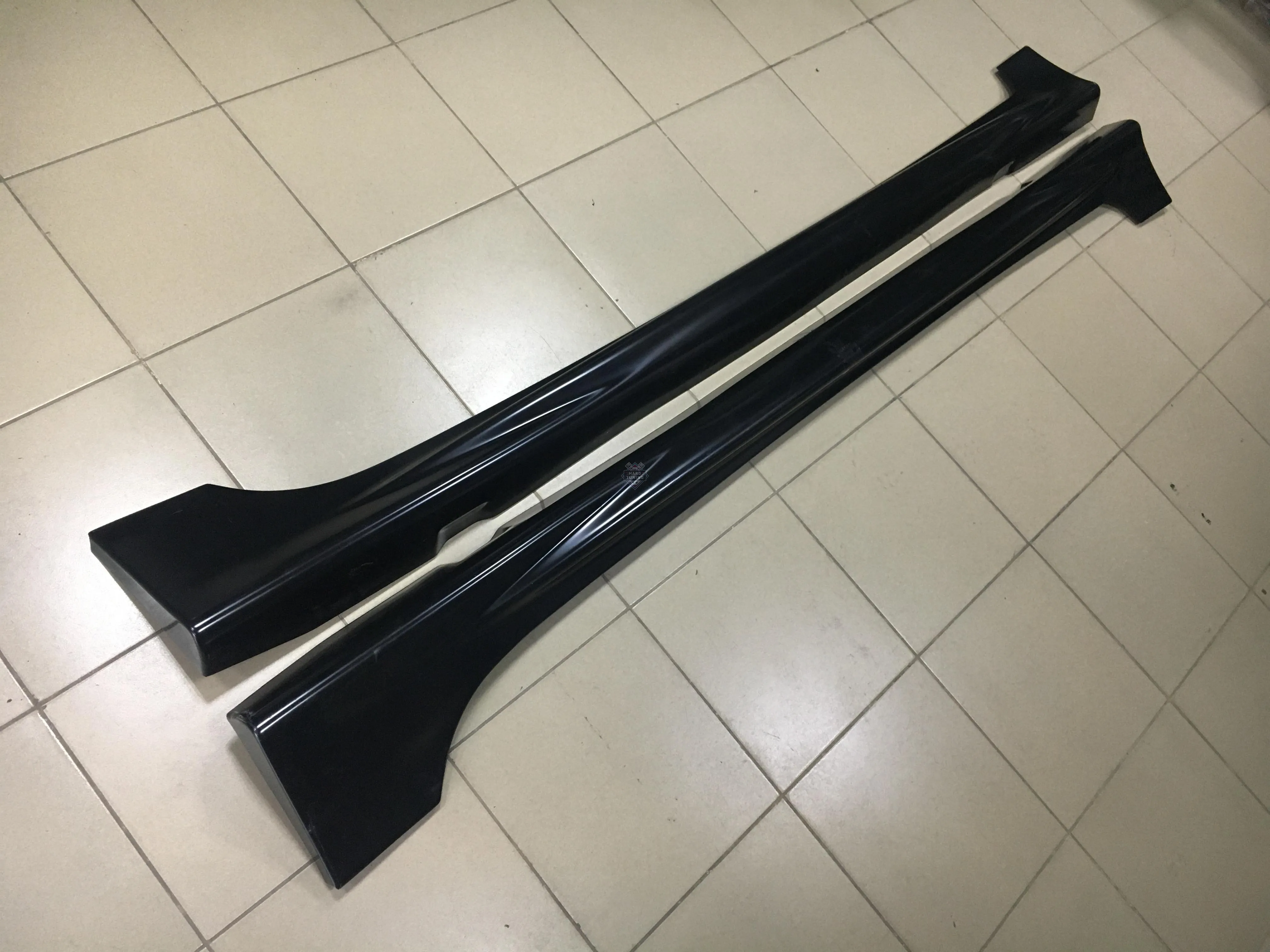 Накладки на пороги MUGEN Honda Civic 8 4D ABS пластик