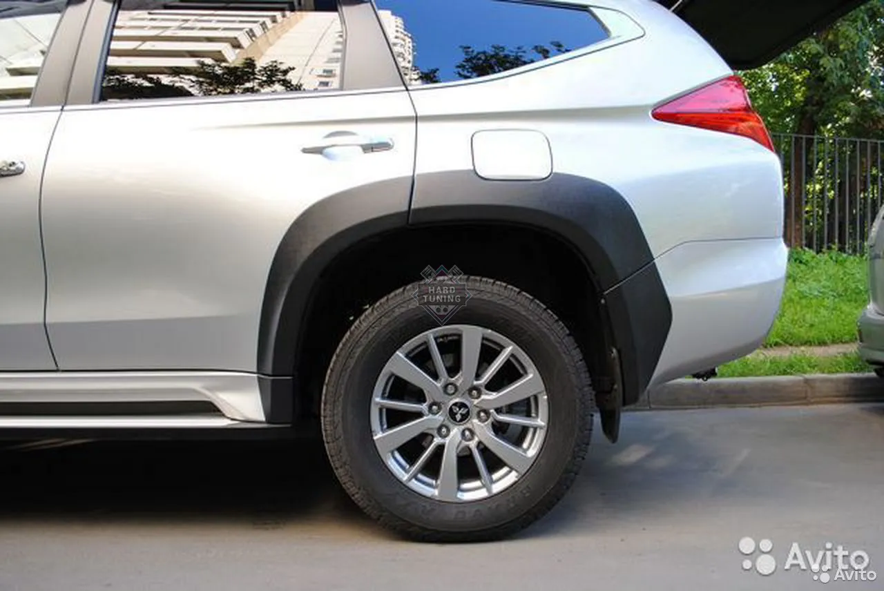 Расширители арок Mitsubishi Pajero Sport 3 2015-2021 дорестайл +20мм