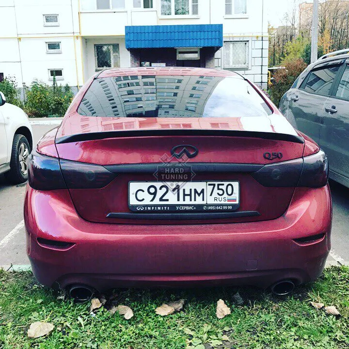 Спойлер лип с вырезом по центру Infiniti Q50