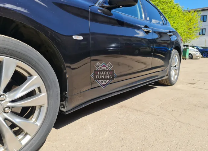 Сплиттеры под пороги Infiniti Q70