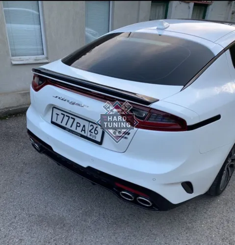 Спойлер на крышку багажника Kia Stinger GT