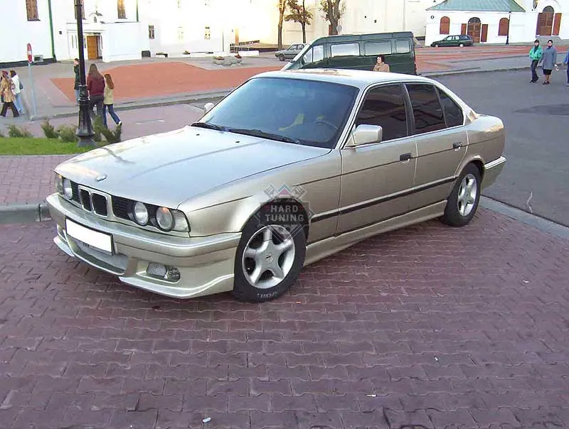 Накладки на пороги RIEGER BMW E34 АБС пластик