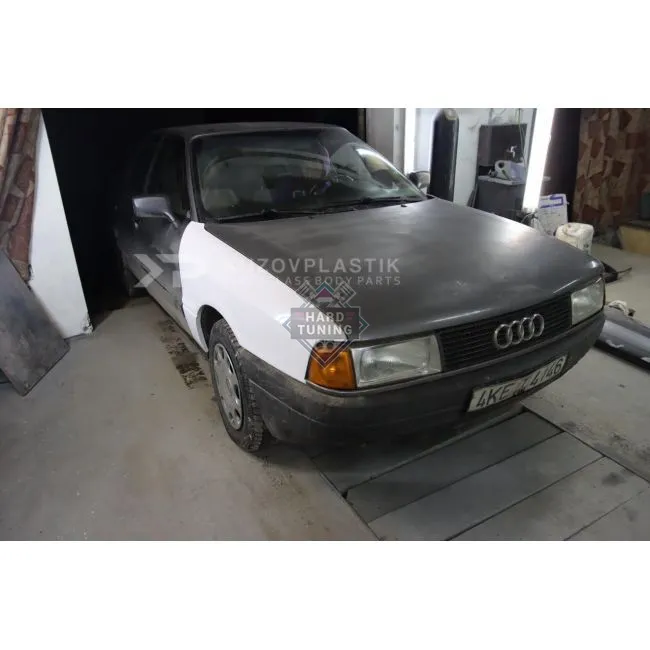 Передние крылья Audi 80 B3 пластиковые штатные комплект