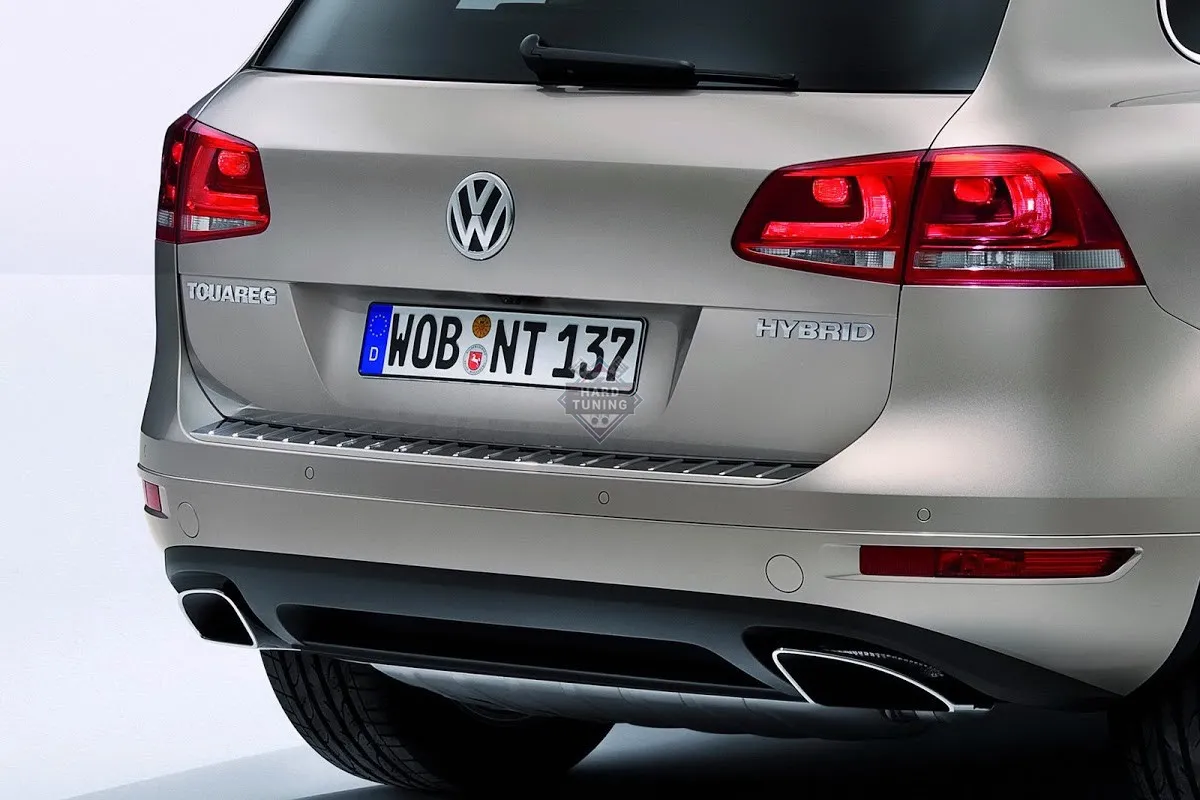 Диффузор заднего бампера NF Volkswagen Touareg 2 7P6 2010-2014