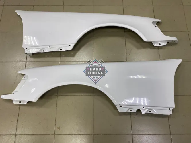 Передние крылья Mercedes S-klasse (W140) пластиковые штатные комплект