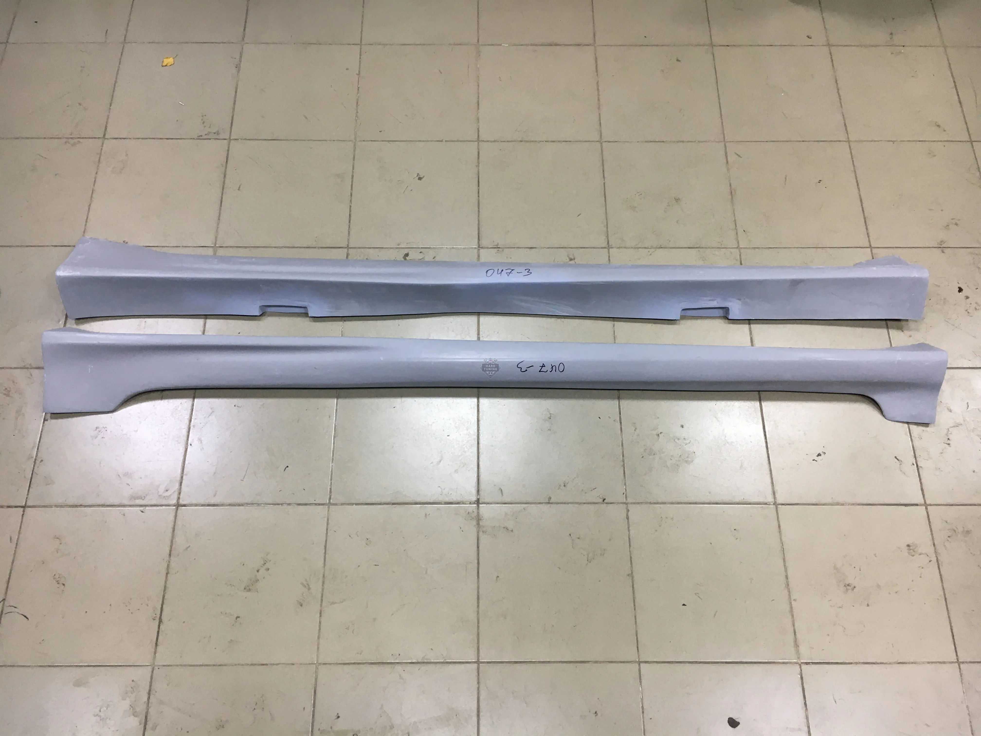 Накладки на пороги Toyota Corolla E140/E150