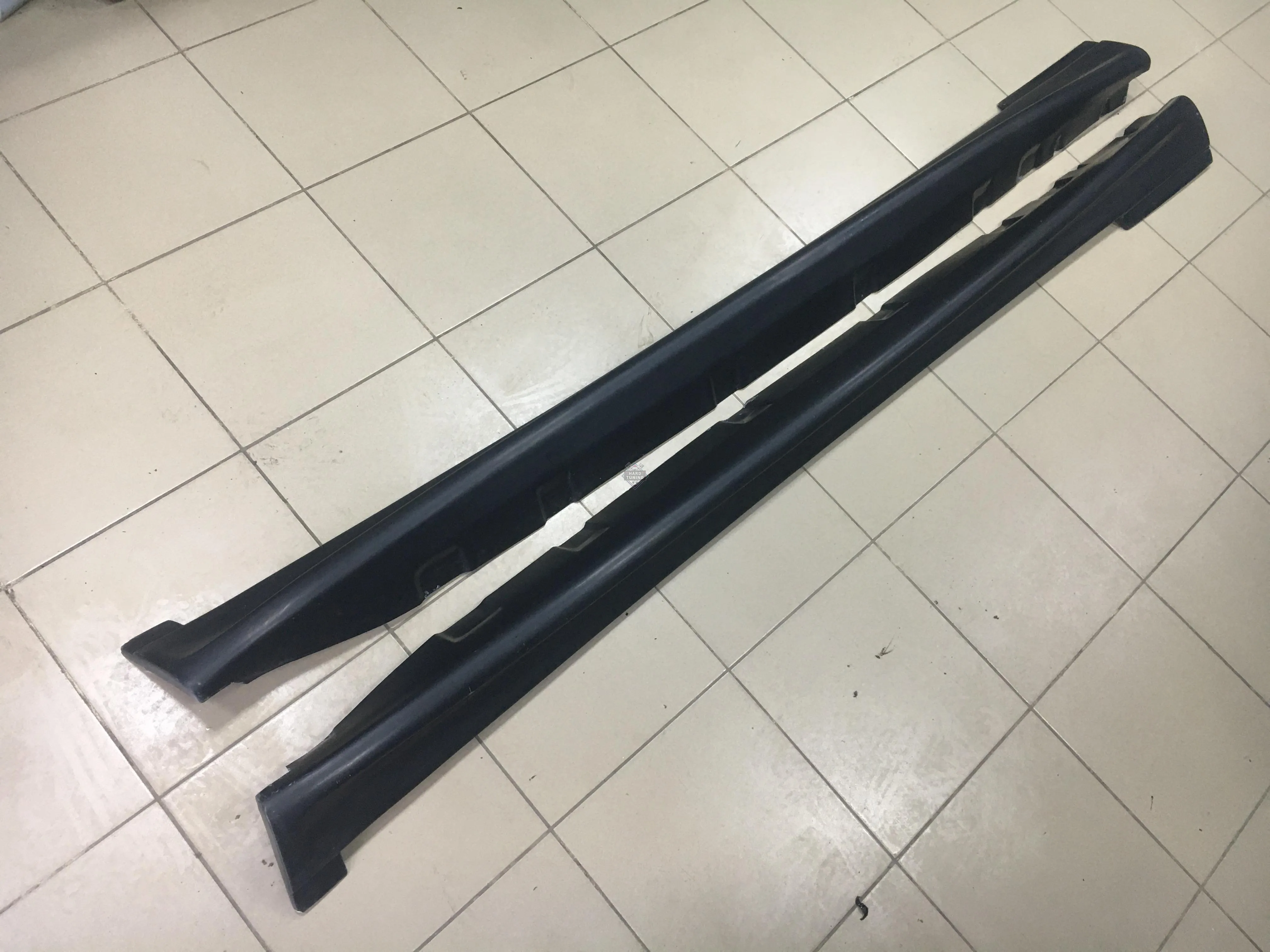 Накладки на пороги ZENDER BMW E34