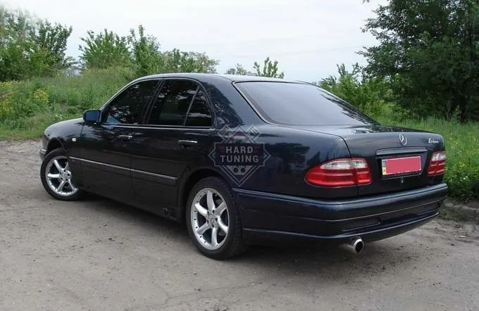 Задний бампер LORINSER Mercedes E-Class W210