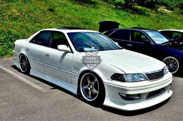 Накладки на пороги BN SPORT Toyota Mark 2 100