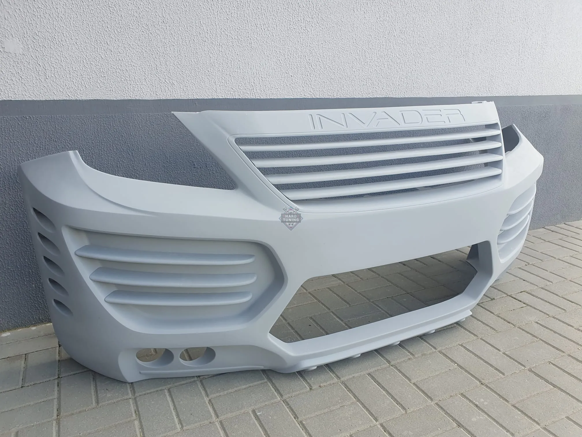 Обвес INVADER L60 Lexus LX570