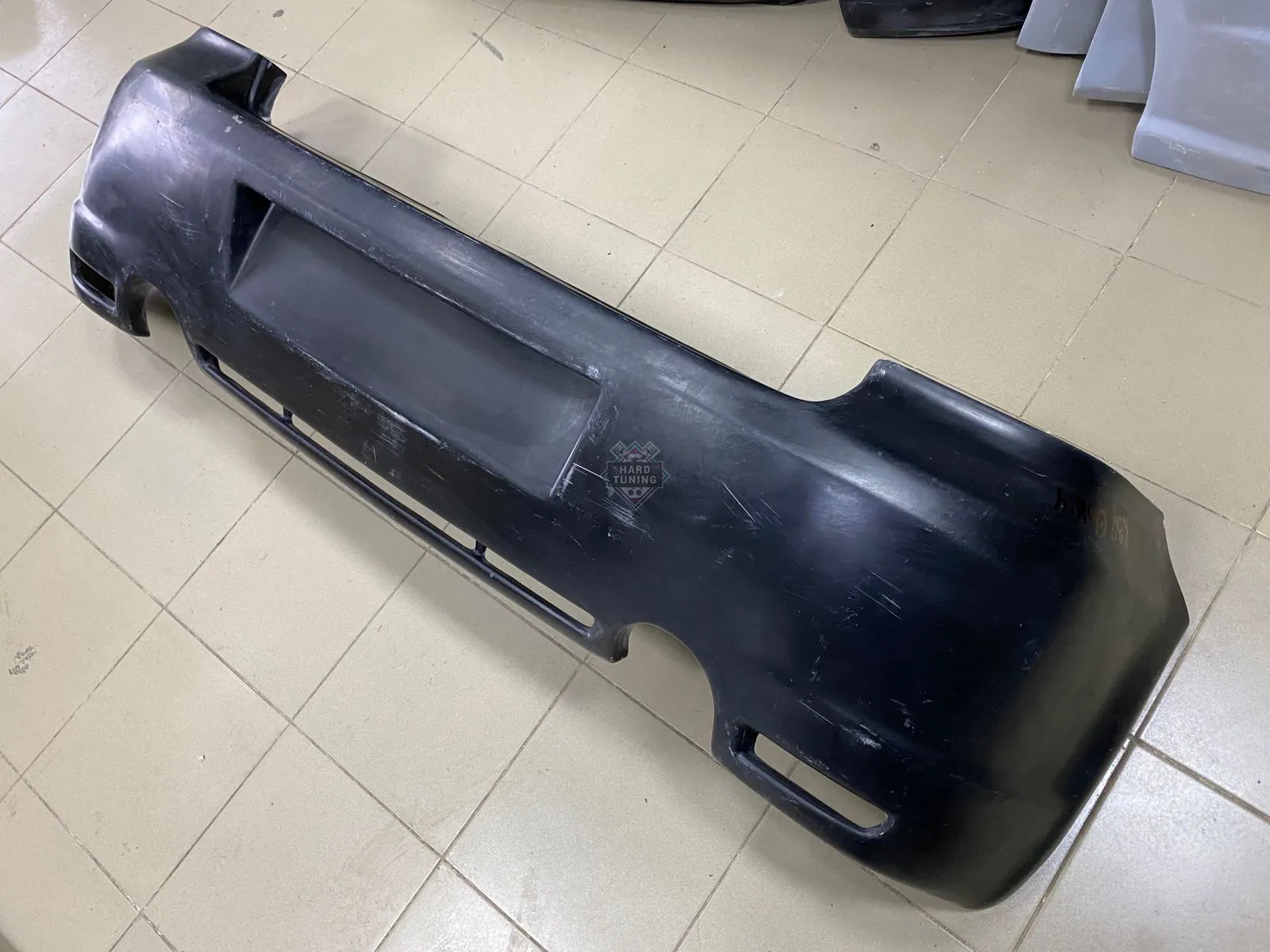Задний бампер R32 Volkswagen Golf 4 Стеклопластик