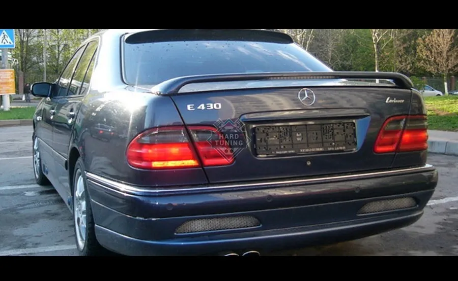Накладка на задний бампер LORINSER Mercedes E-Class W210
