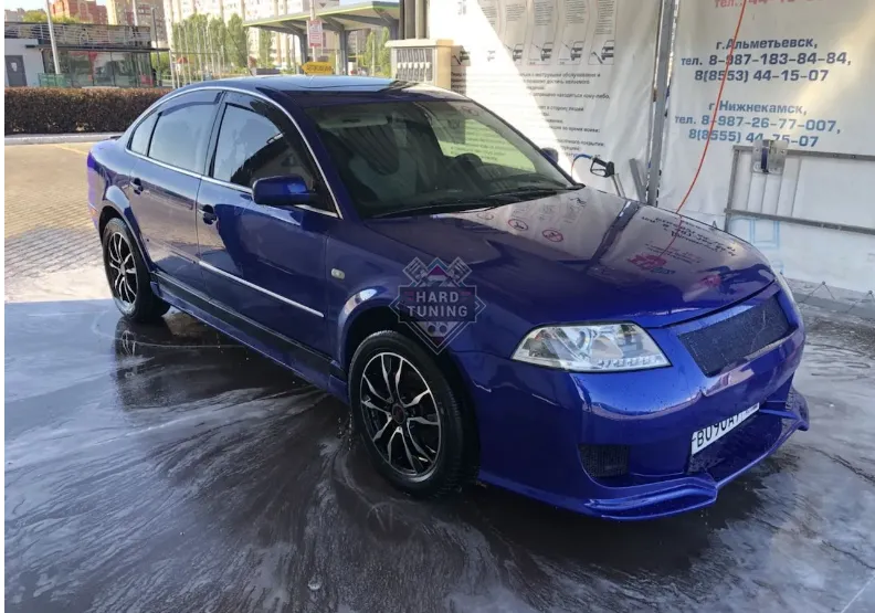 Передний бампер AUTO-R Volkswagen Passat (B5+) 2000-2005
