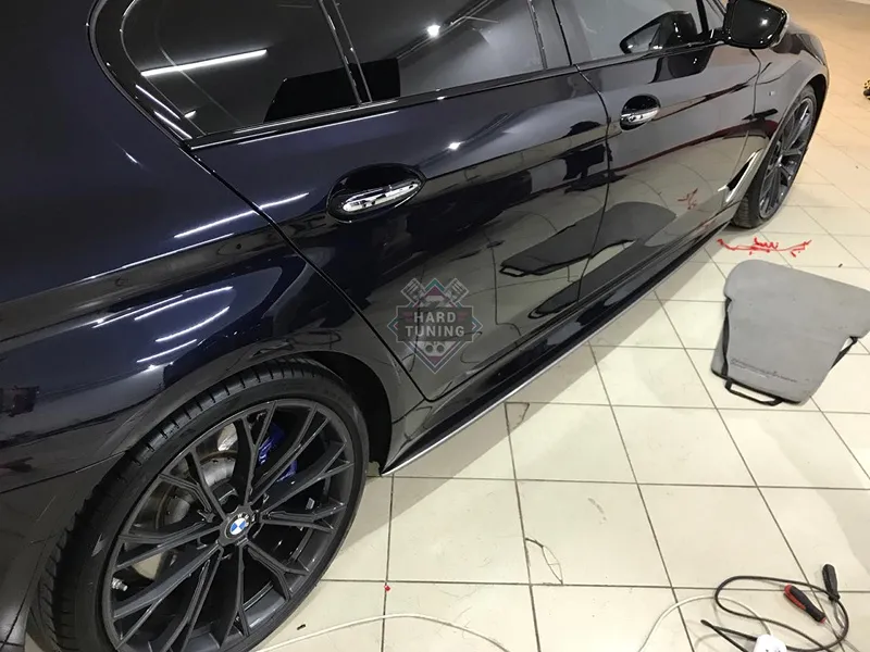 Накладки под пороги (Лезвия) BMW 5-series (G30). Аналог накладок М-порогов (OEM 51192447015 и 51192447016)