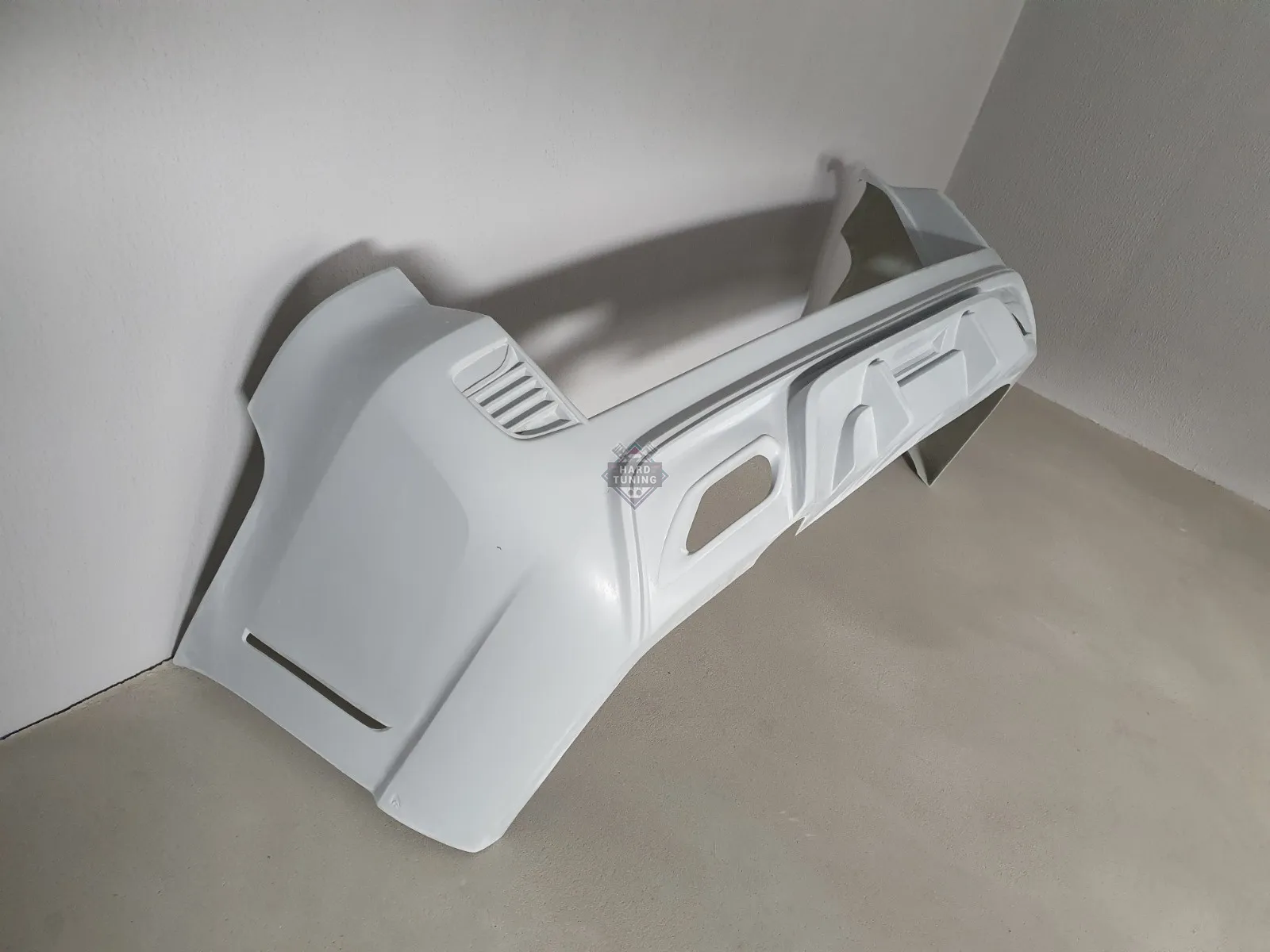 Задний бампер Wald Black Bison 2013 Toyota Land Cruiser 200 (2012-2015)