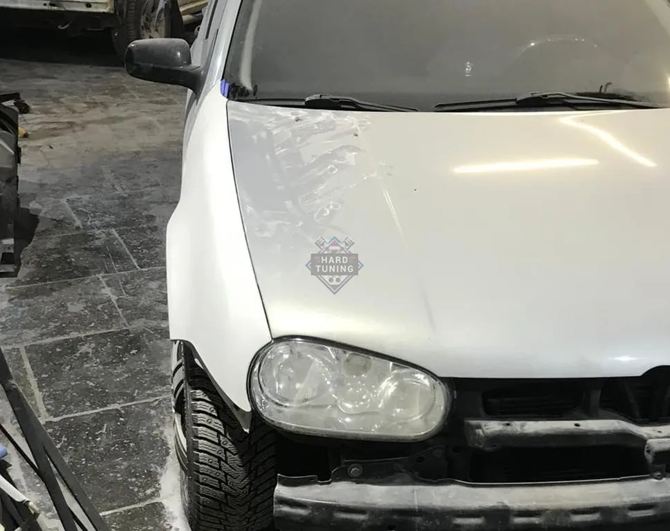Передние крылья пластиковые штатные комплект Volkswagen Golf 4 комплект