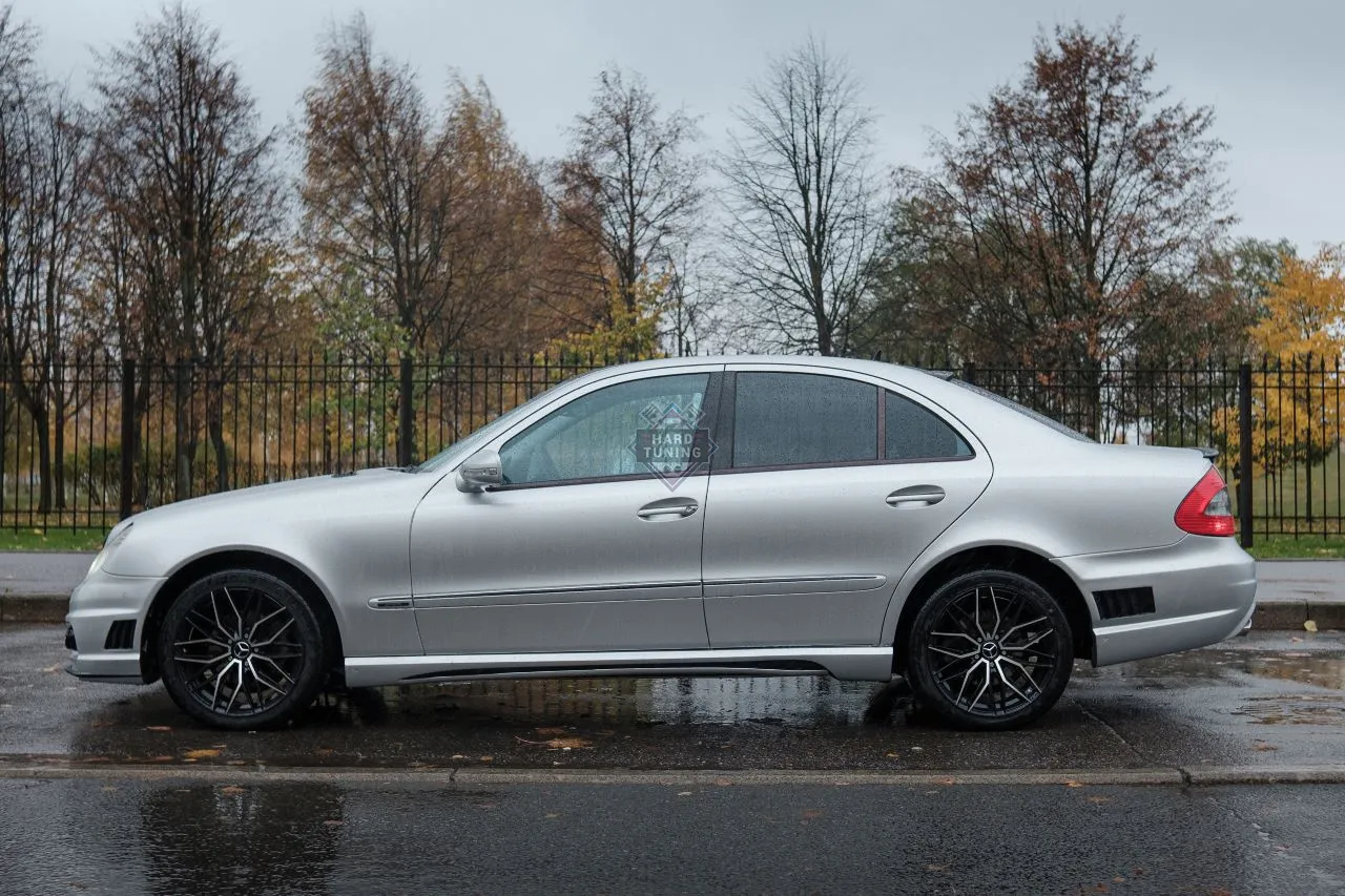 Накладки на пороги WALD Mercedes W211