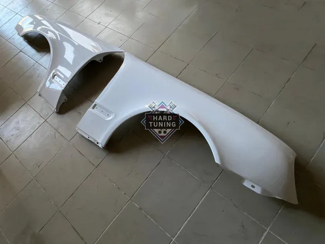 Передние крылья Mercedes CLK-Class W208 1999-2003 пластиковые штатные комплект