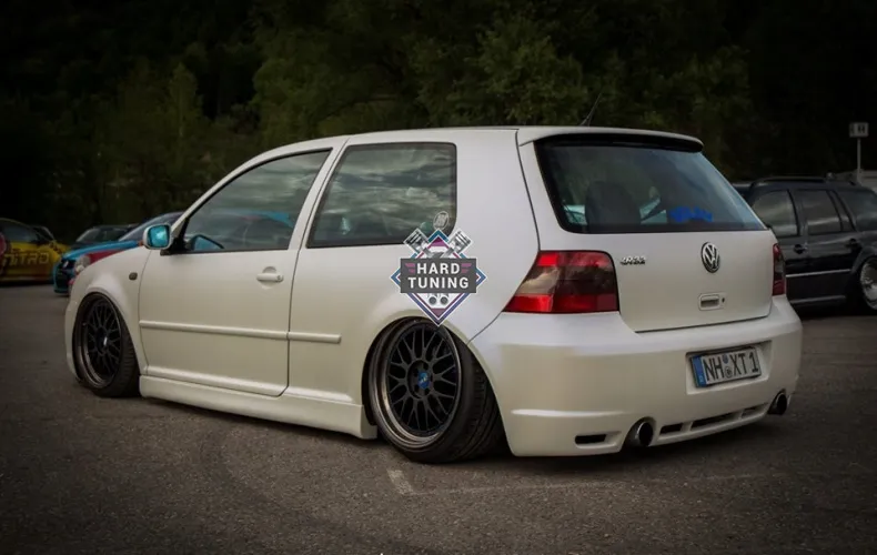 Обвес R32 Volkswagen Golf 4 3D / 5D