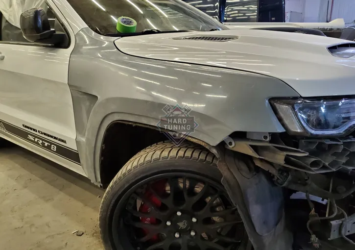 Передние крылья HT Jeep Grand Cherokee WK2