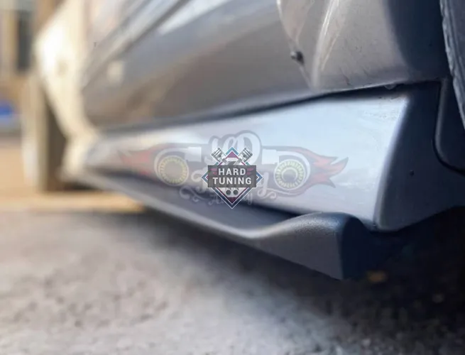 Накладки под пороги STI Subaru Forester SF