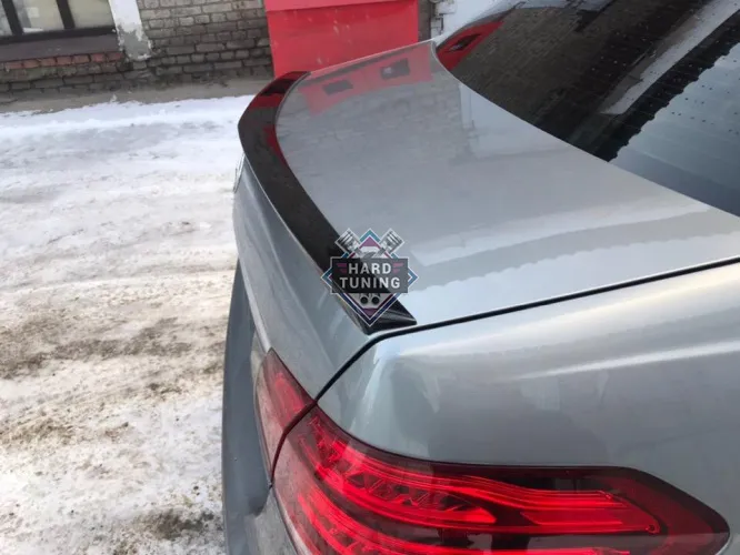 Спойлер лезвие (по середине угол) Mercedes E-Class W212